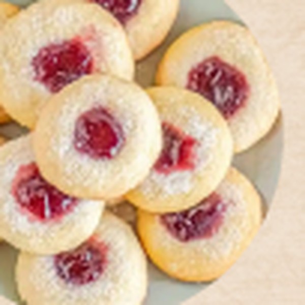 Discover wine jelly serving suggestion